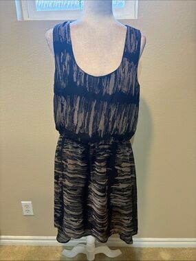 Mossimo Supply Co. Black and Beige Sleeveless Midi Dress-Size L
